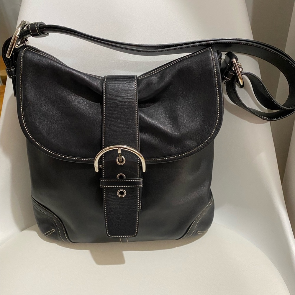 COACH Soho Leather Shoulder/Crossbody Bag. In excellent condition!